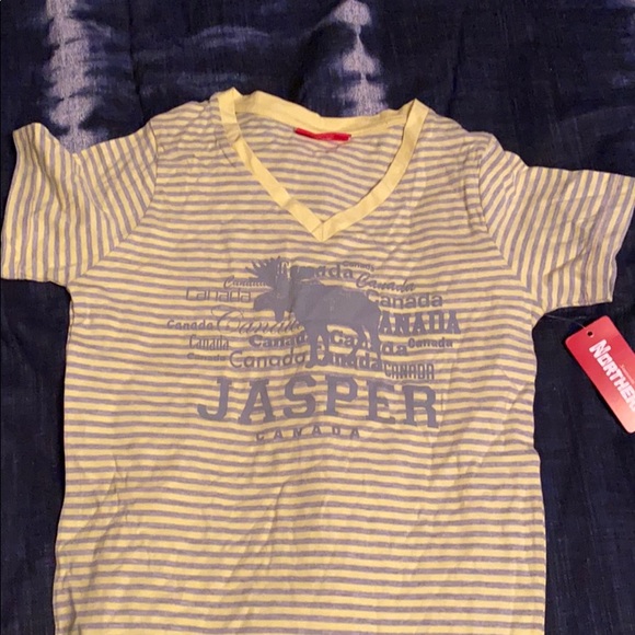 Women’s check short sleeves t-shirt size small NWT - Picture 1 of 5